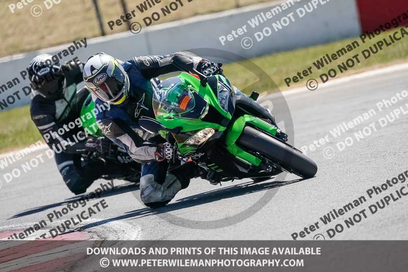 donington no limits trackday;donington park photographs;donington trackday photographs;no limits trackdays;peter wileman photography;trackday digital images;trackday photos